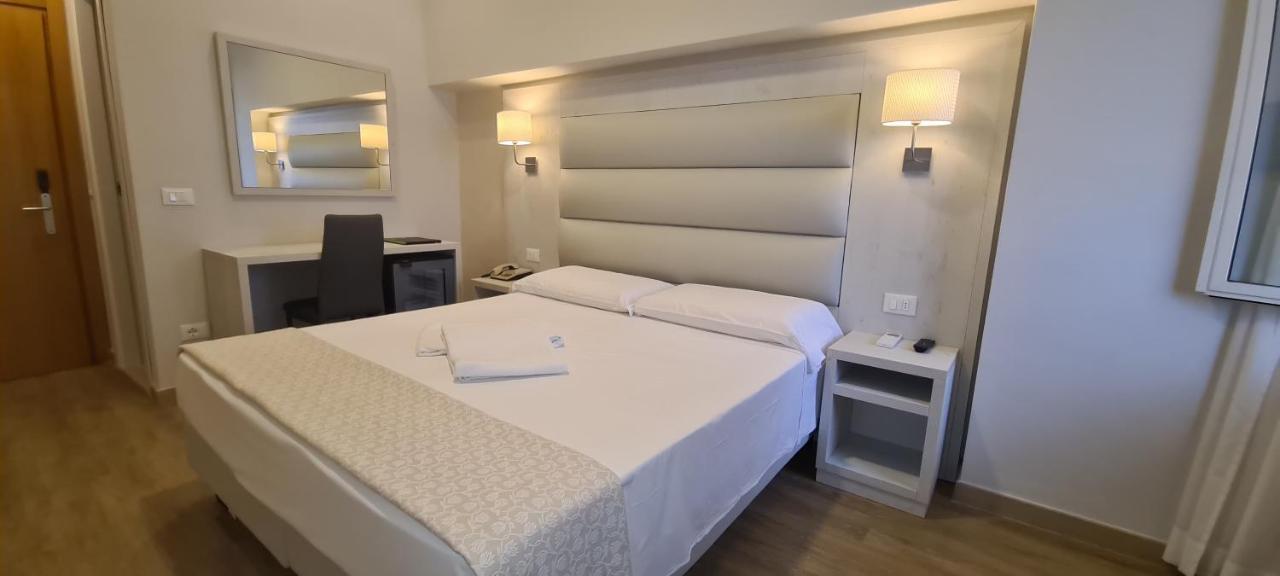 לידו די קאמאיורה Hotel Biagi & Residence מראה חיצוני תמונה