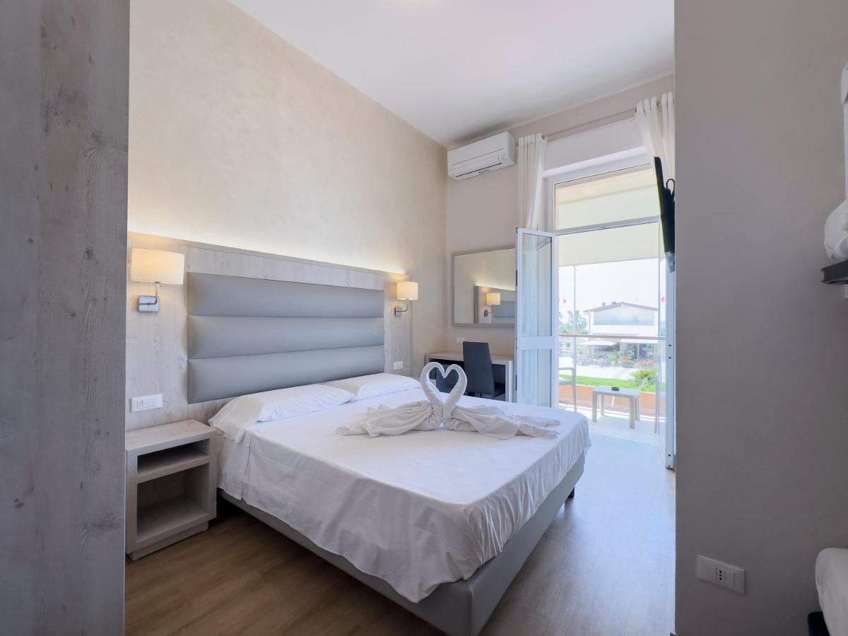 לידו די קאמאיורה Hotel Biagi & Residence מראה חיצוני תמונה