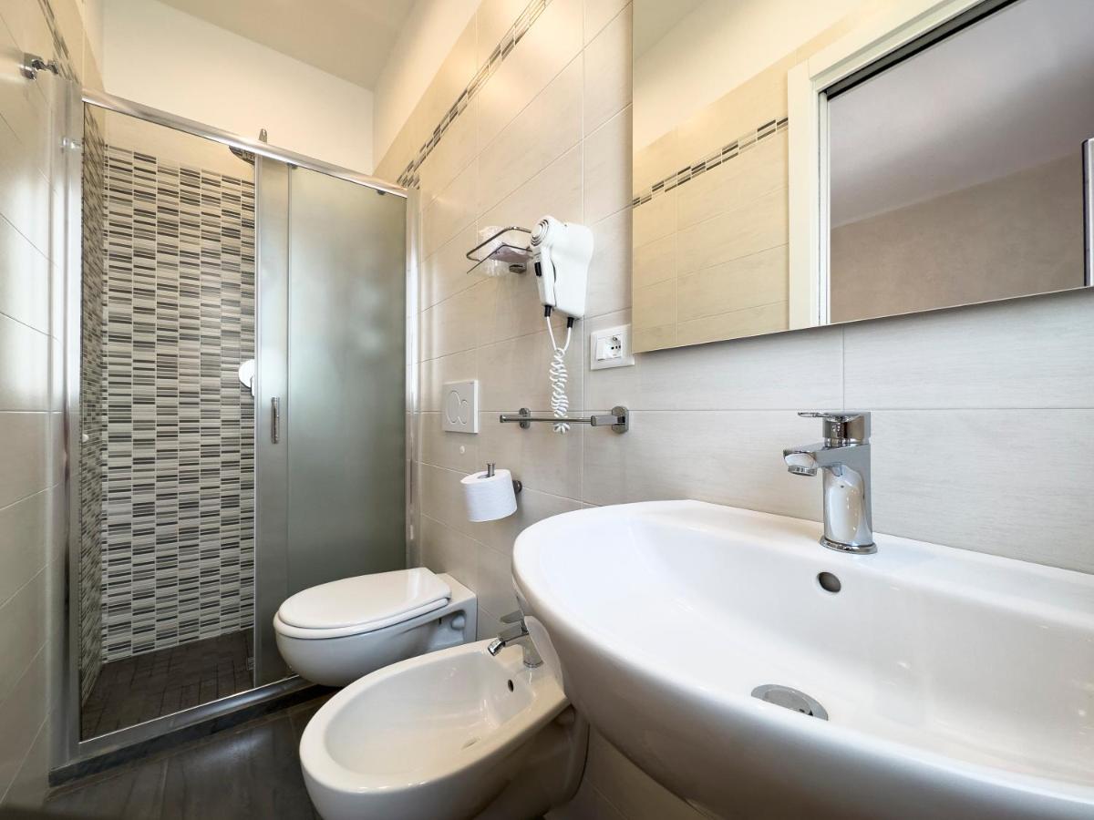לידו די קאמאיורה Hotel Biagi & Residence מראה חיצוני תמונה