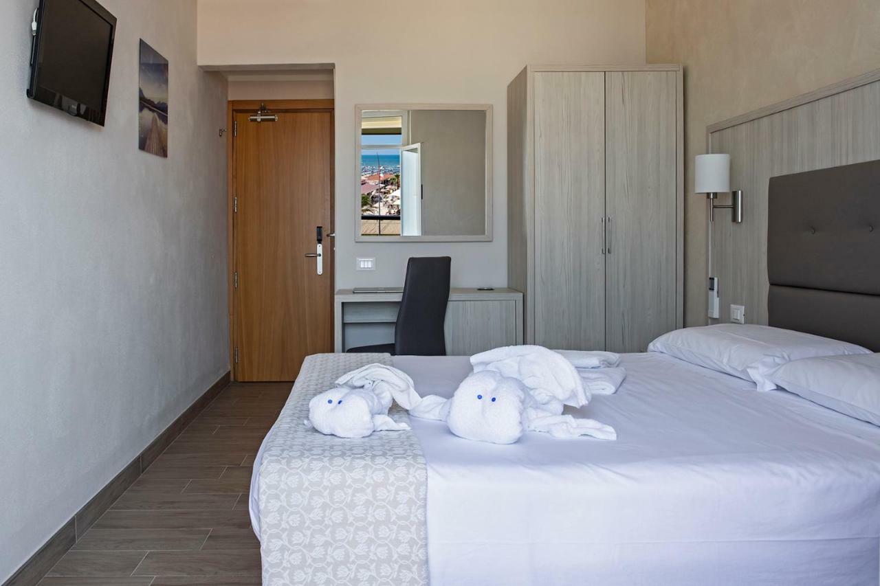 לידו די קאמאיורה Hotel Biagi & Residence מראה חיצוני תמונה