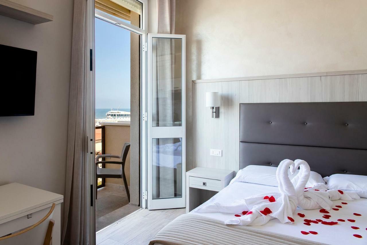 לידו די קאמאיורה Hotel Biagi & Residence מראה חיצוני תמונה